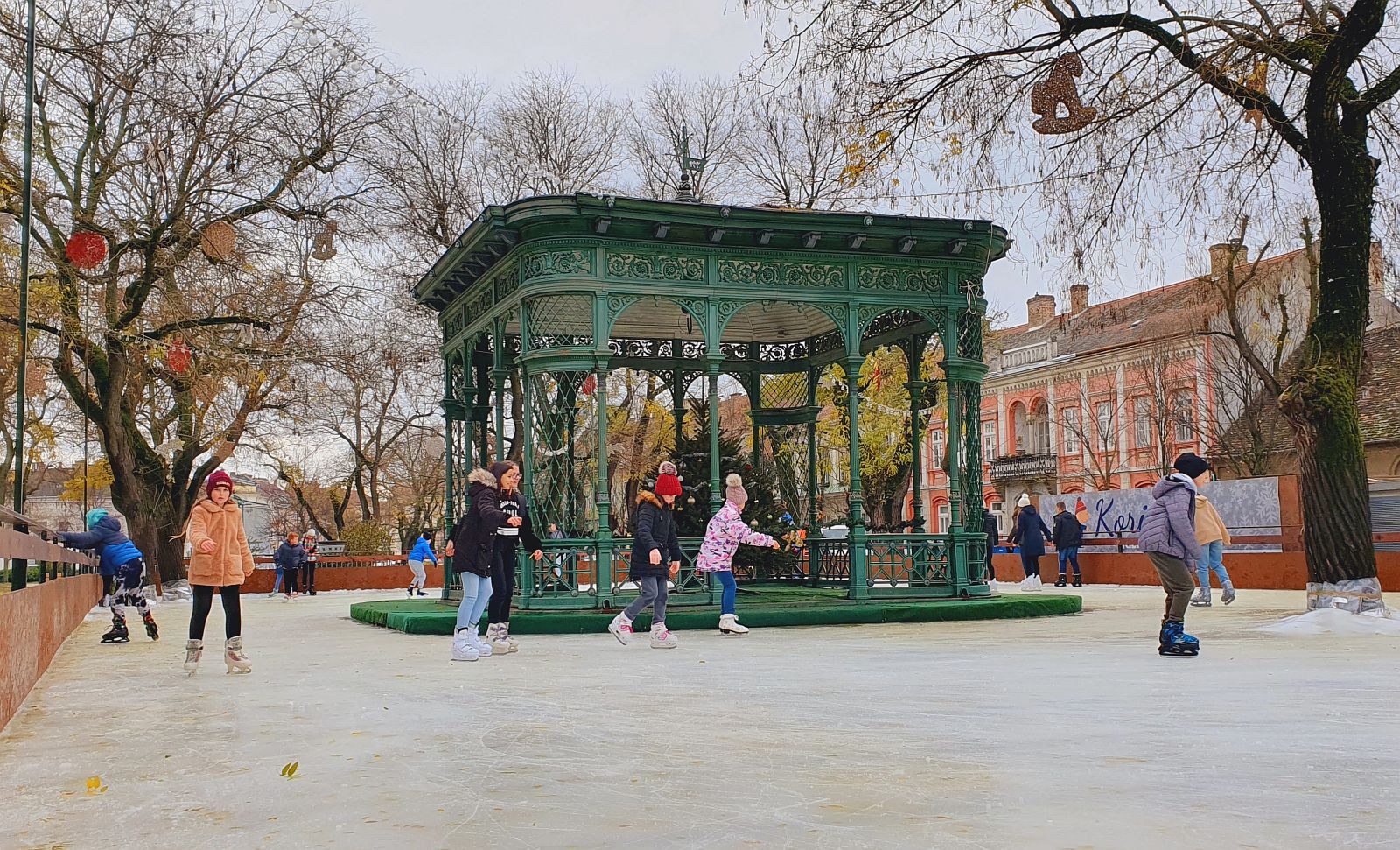 Megnyitott a Kori Liget Székesfehérváron